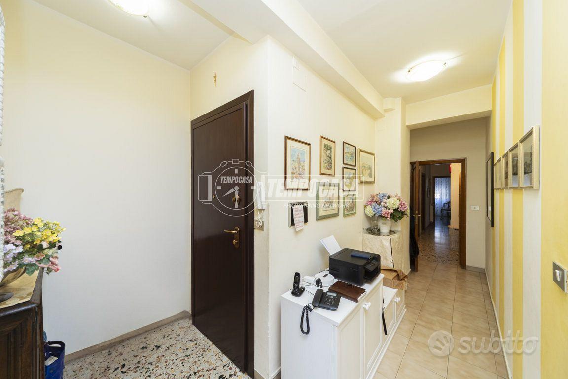 Ampio Quadrilocale in zona servita - Vista 3