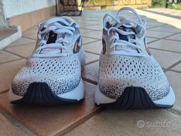 Scarpe per corsa su percorsi misti