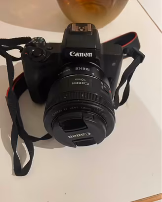 Canon m50 super accessoriata 