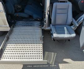 Mercedes Vito Pedana Disabili e sedile robotizzato
