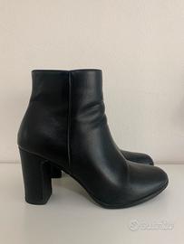 Stivaletti con tacco