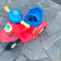 Moto bambino 6v (batteria nuova) + caricabatteria