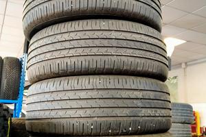 4 pneumatici Continental 