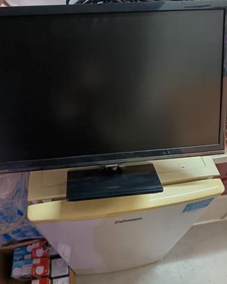 TV LCD SAMSUNG 22 pollici