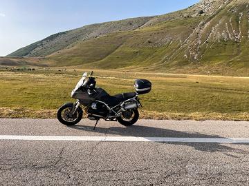 Turismo moto guzzi