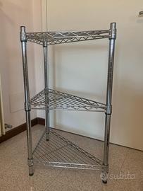 Mobile triangolare in acciaio