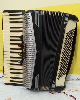 Fisarmonica vintage 120 bassi
