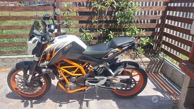 KTM duke 390