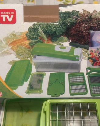 Strumento per affettare, tagliare verdure
