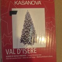 Albero di natale innevato 