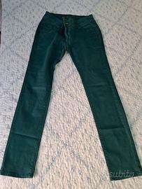 pantaloni verde smeraldo 