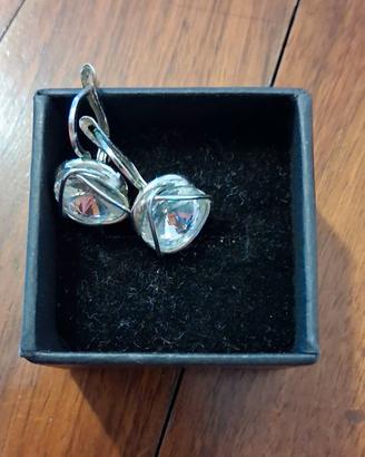 Orecchini punto luce