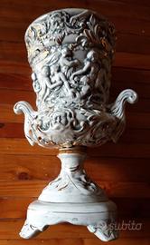 VASO IN PORCELLANA CAPODIMONTE