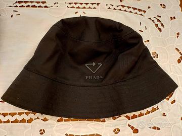  Cappello  Prada in Re Nylon