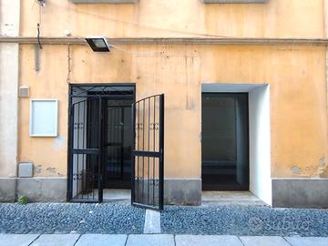 Locale Commerciale Piazza Castello