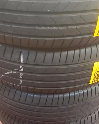 Bridgestone 235/65 r17