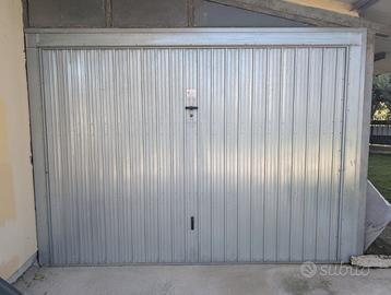 Porte basculanti garage