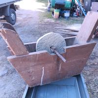 vecchio attrezzo per affilatura pera