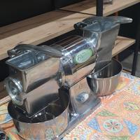 Grattugia doppia professionale. 