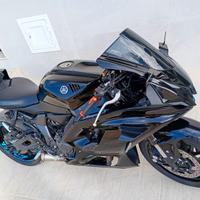 YAMAHA R7 700 12/2023 6800 KM