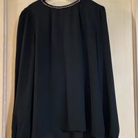 Camicia nera con dettagli nel collo