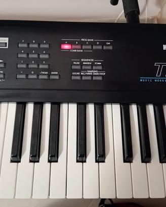 KORG TR61 WORKSTATION