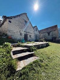 Baita in Valle Vigezzo, alpeggio Cortina