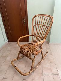 Sedia a dondolo vimini