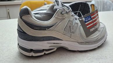 2002R scarpe newbalance
