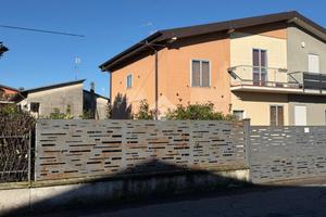 PORZIONE DI BIFAMILIARE A LENO