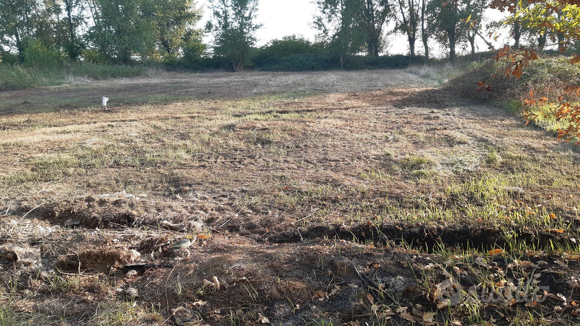 Terreno agricolo di 850 mq - Vista 2