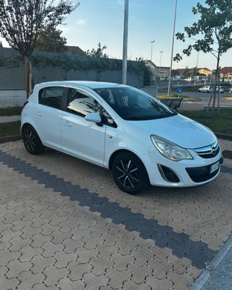 Opel corsa D 1.3 diesel