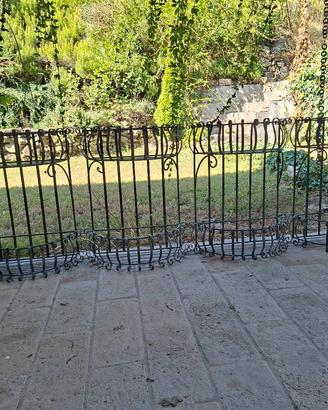 Bellissime fioriere in ferro battuto