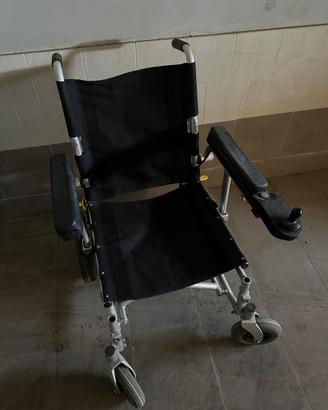 Sedia a rotelle elettrica