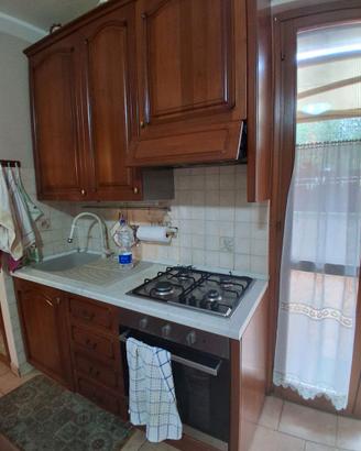 Cucina completa in anta massello ciliegio