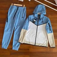 nike tech azzurra e bianca