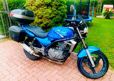 Moto Kawasaki er5