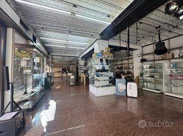 NEGOZIO A MONTECATINI-TERME