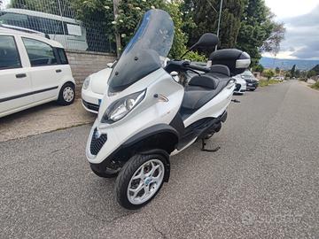 Piaggio MP3 300