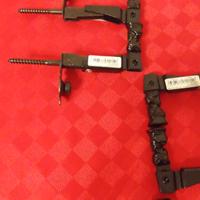 ferma scuro in metallo 