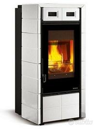 STUFA NORDICA FUTURA  A LEGNA E TRONCHETTI