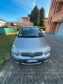 Toyota yaris 2004