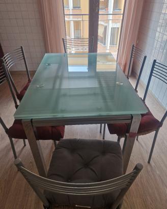 tavolo cucina allungabile con 6 sedie in vetro