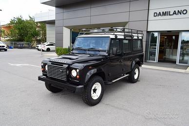 Land Rover Defender 110 2.2 TD4 Station Wagon...