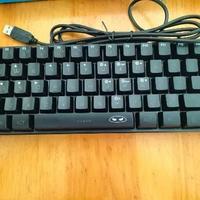 Tastiera da gioco meccanica RGB retroilluminata