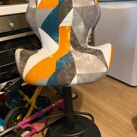 n.4 sgabelli girevoli