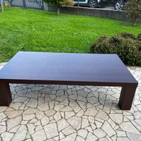 Tavolino da salotto moderno in legno scuro