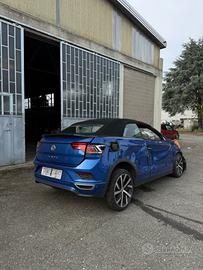 Volkswagen T-Roc 1.5 Benz. anno 2021 (solo ricambi