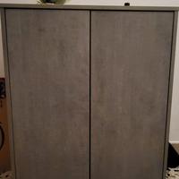 Mobile grigio ingresso