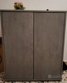 Mobile grigio ingresso